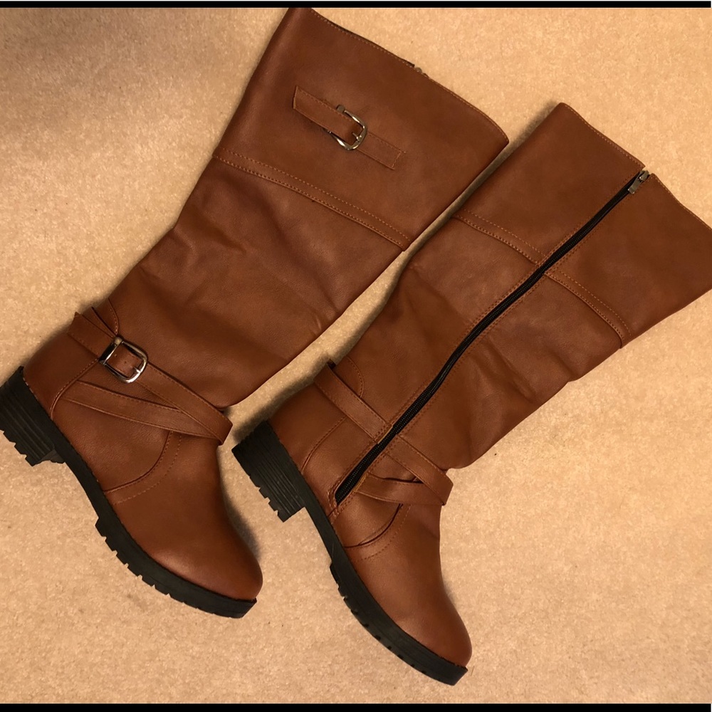 Women’s size 9 boots